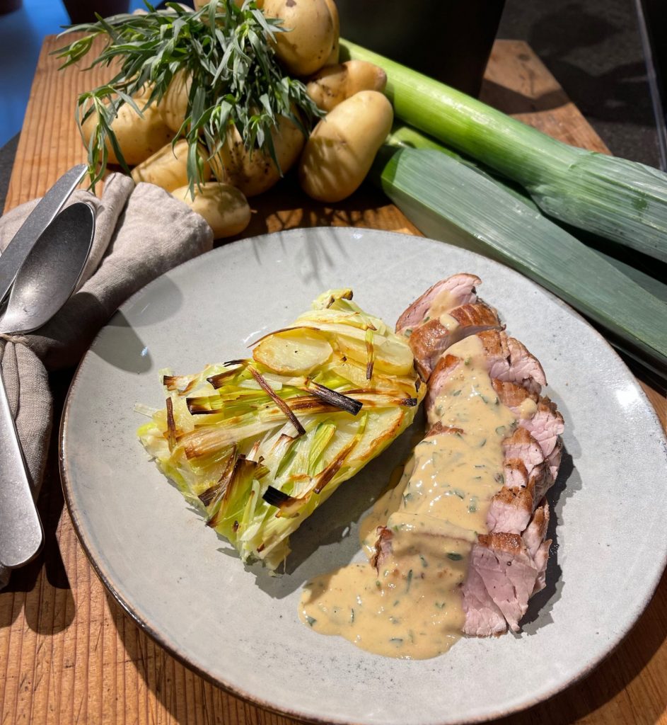 Inspiratiehuis - recept - Varkenshaas met mosterd dragonsaus en aardappelpreikoek