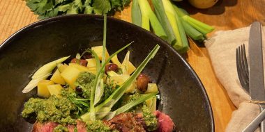 Inspiratiehuis - recept - Diamanthaas met salsa verde en lauwwarme salade van aardappel